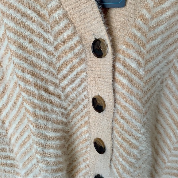 Select + Trend Chevron Stripe Camel Cardigan - Picture 3 of 6